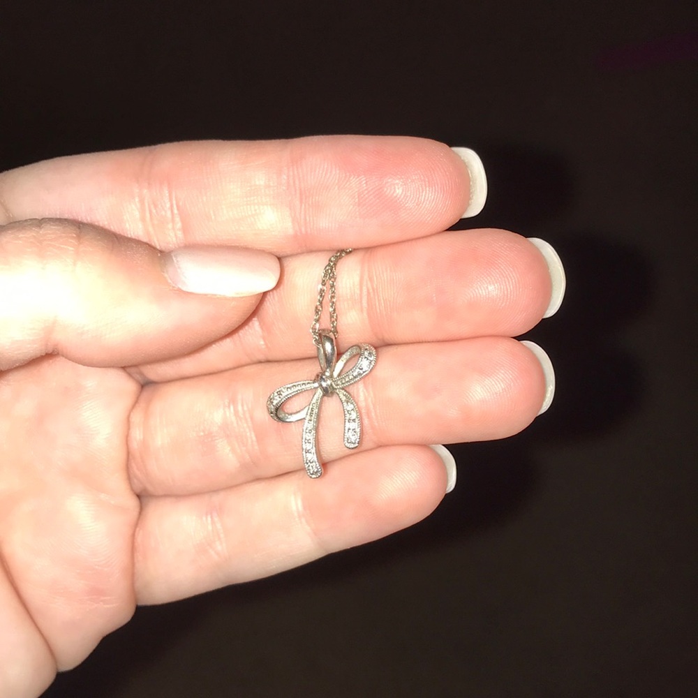 Diamond bow necklace